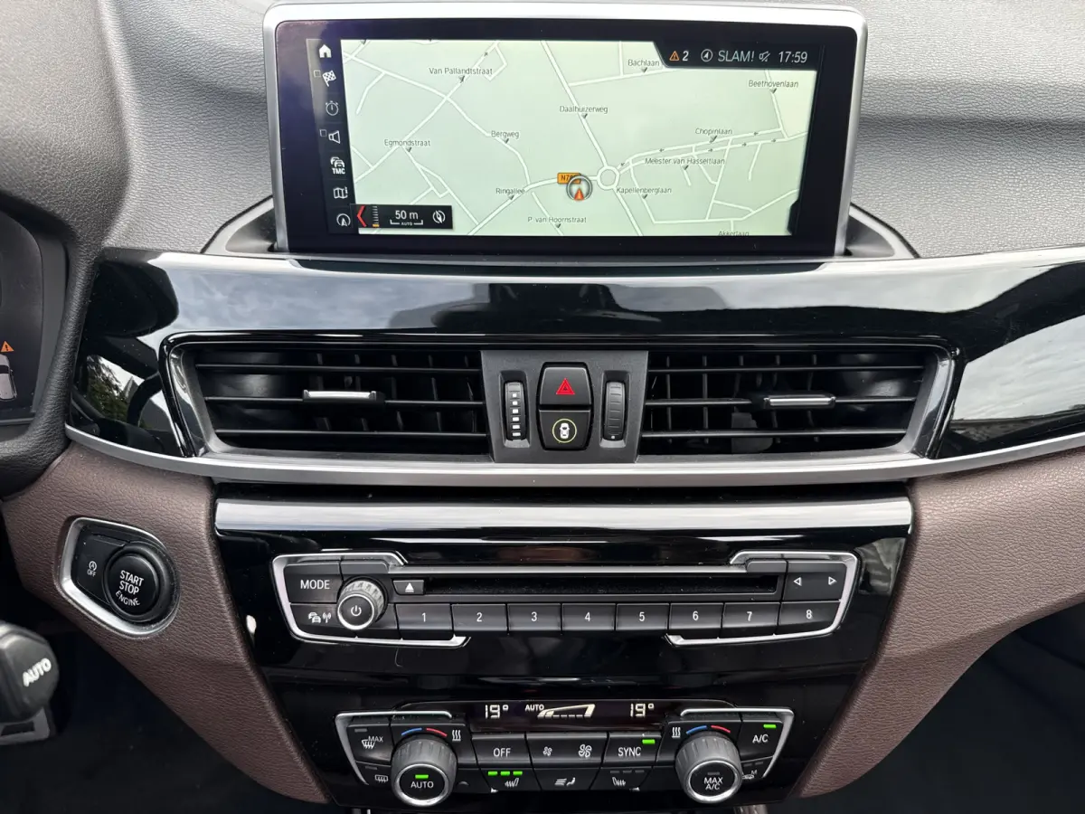 sDrive20i 192pk Executive, M Sport | Pano | CarPlay | Hud