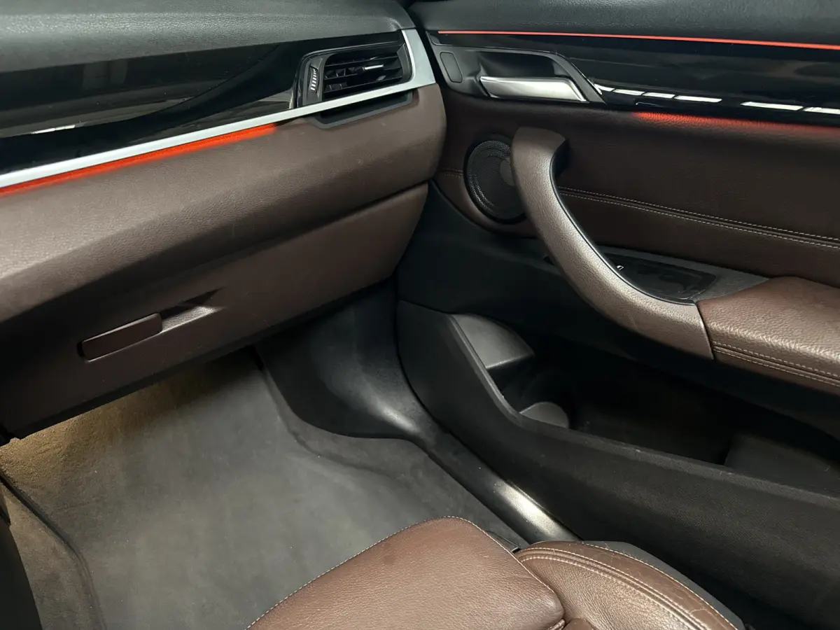 sDrive20i 192pk Executive, M Sport | Pano | CarPlay | Hud