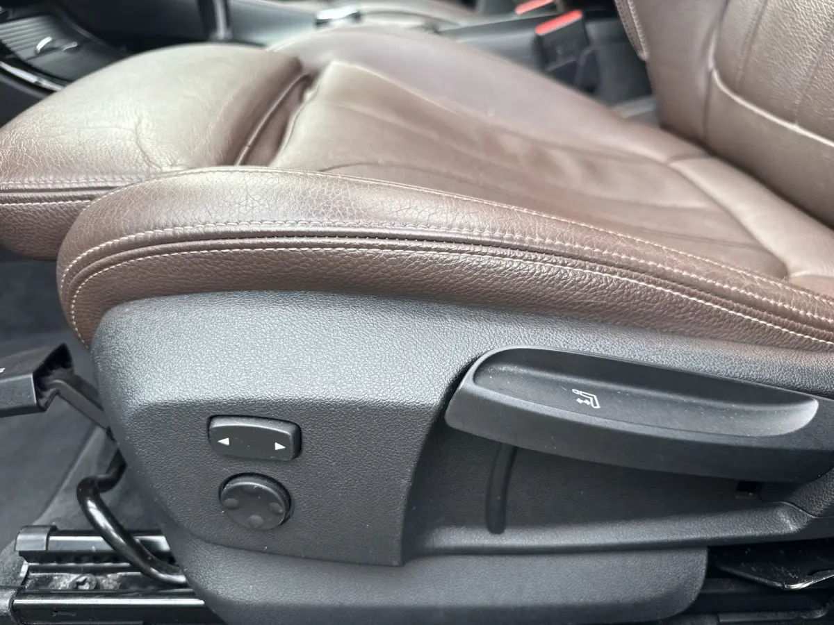 sDrive20i 192pk Executive, M Sport | Pano | CarPlay | Hud