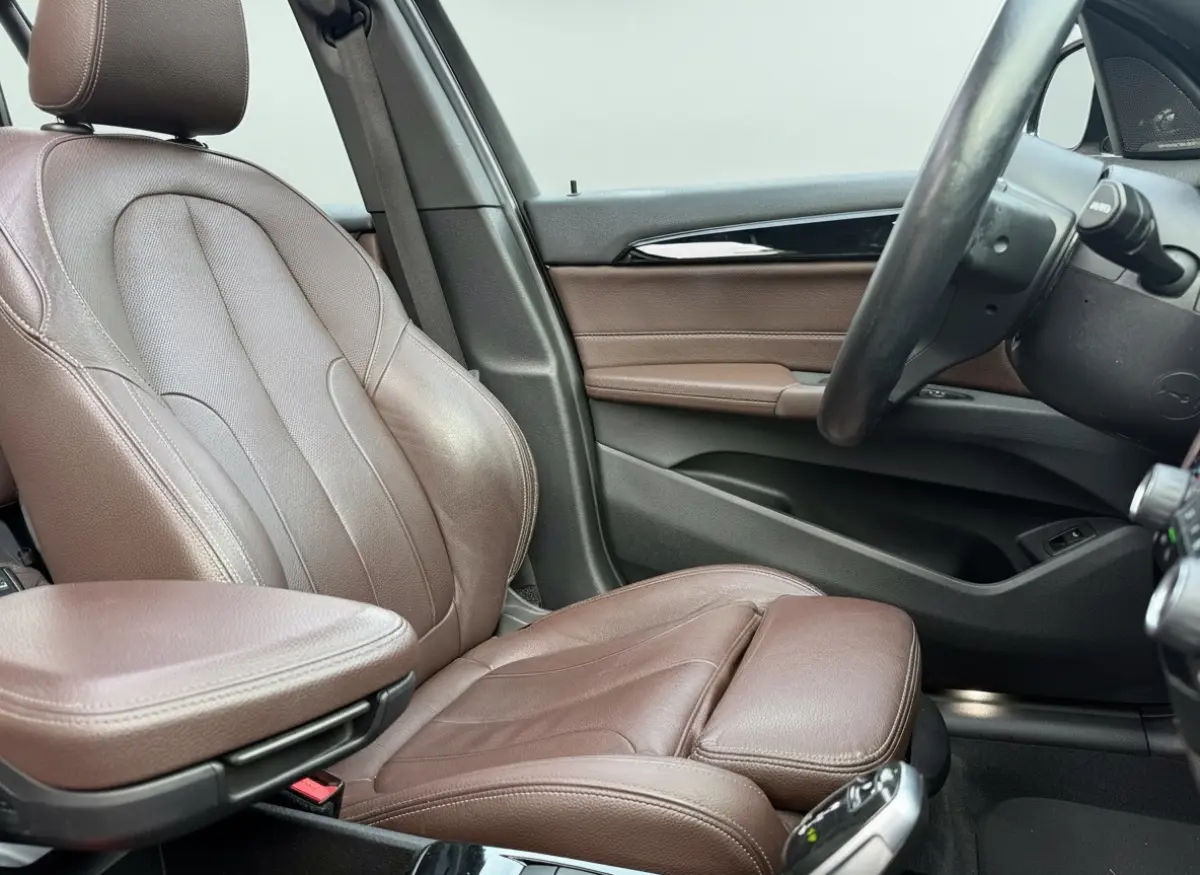 sDrive20i 192pk Executive, M Sport | Pano | CarPlay | Hud