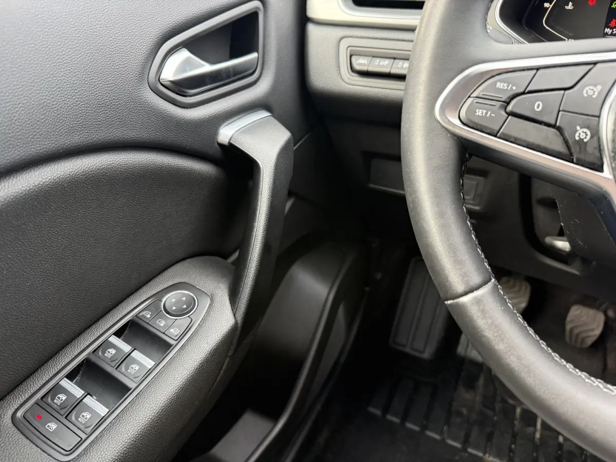 1.0 TCe 90 Intens, Camera | Navi & CarPlay