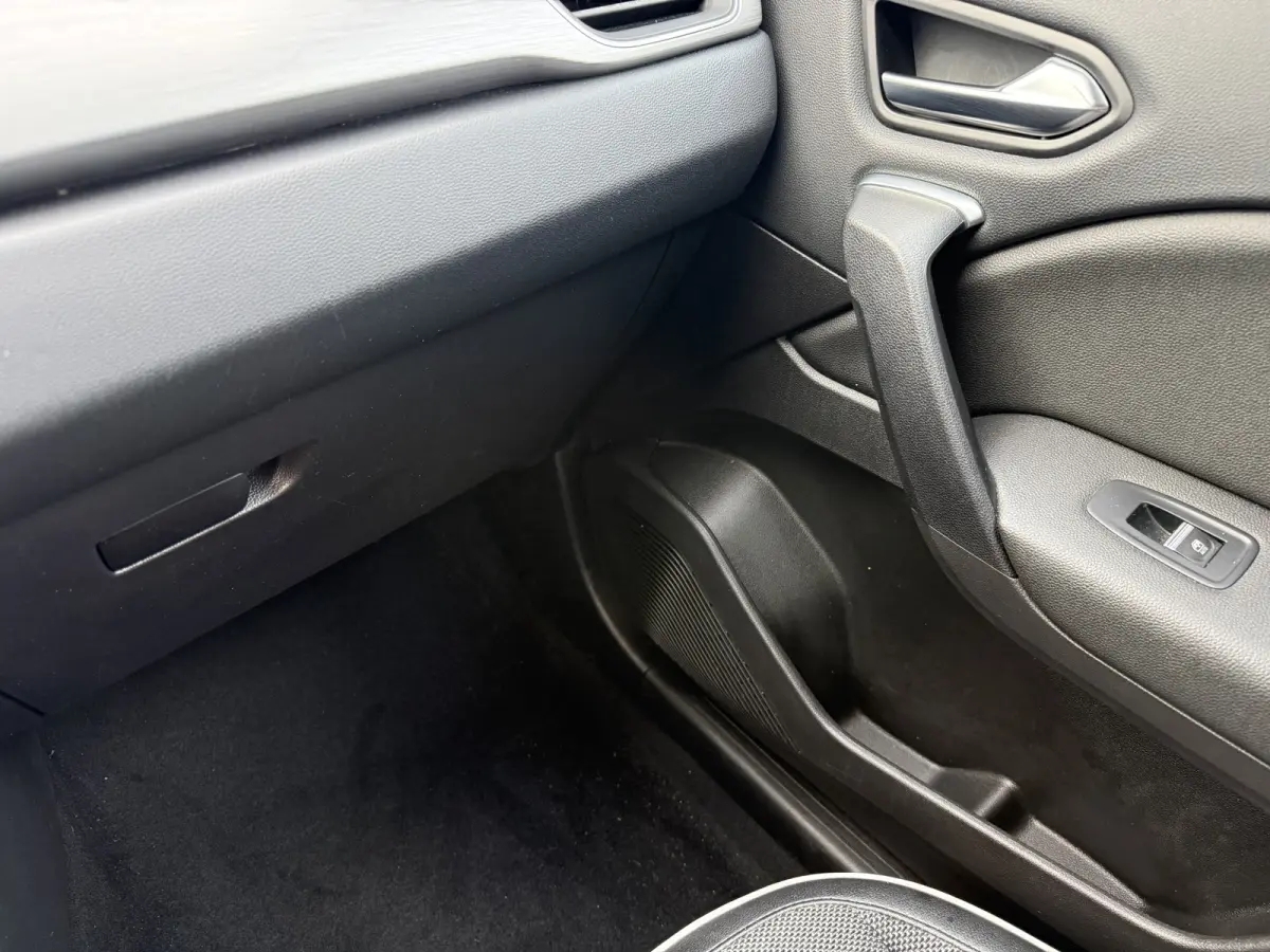 1.0 TCe 90 Intens, Camera | Navi & CarPlay
