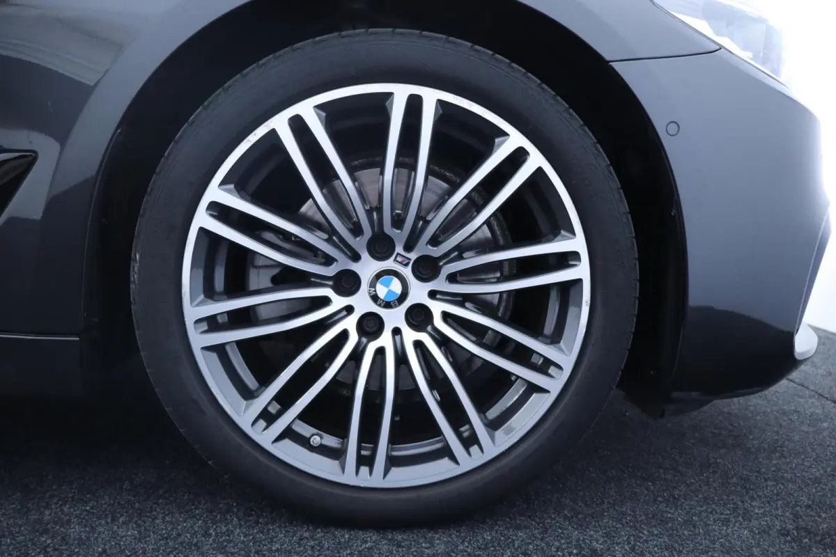 520i High Executive Edition