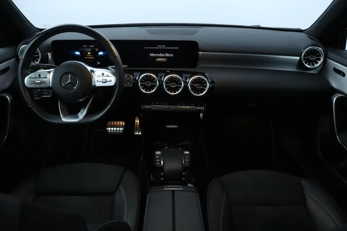 180 AMG Line Night Edition