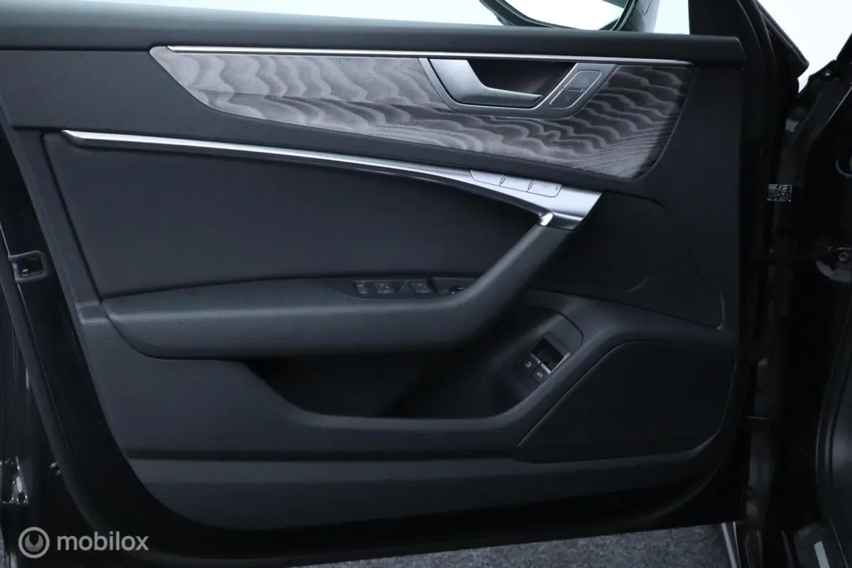 50 TFSI e quattro Advanced edition