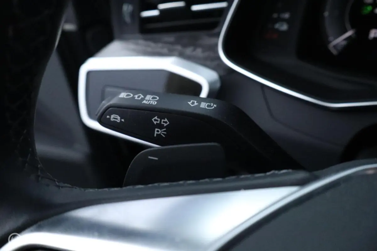 50 TFSI e quattro Advanced edition