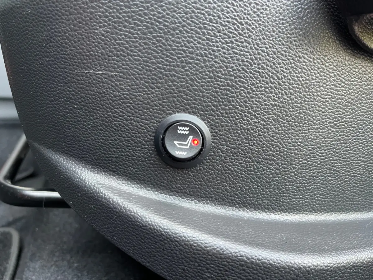 1.0 T-GDI Comfort 100PK/Camera/Leder/Carplay/Navigatie/Clima/Cruise/Trekhaak/2De Eigenaar/Nieuwstaat !!