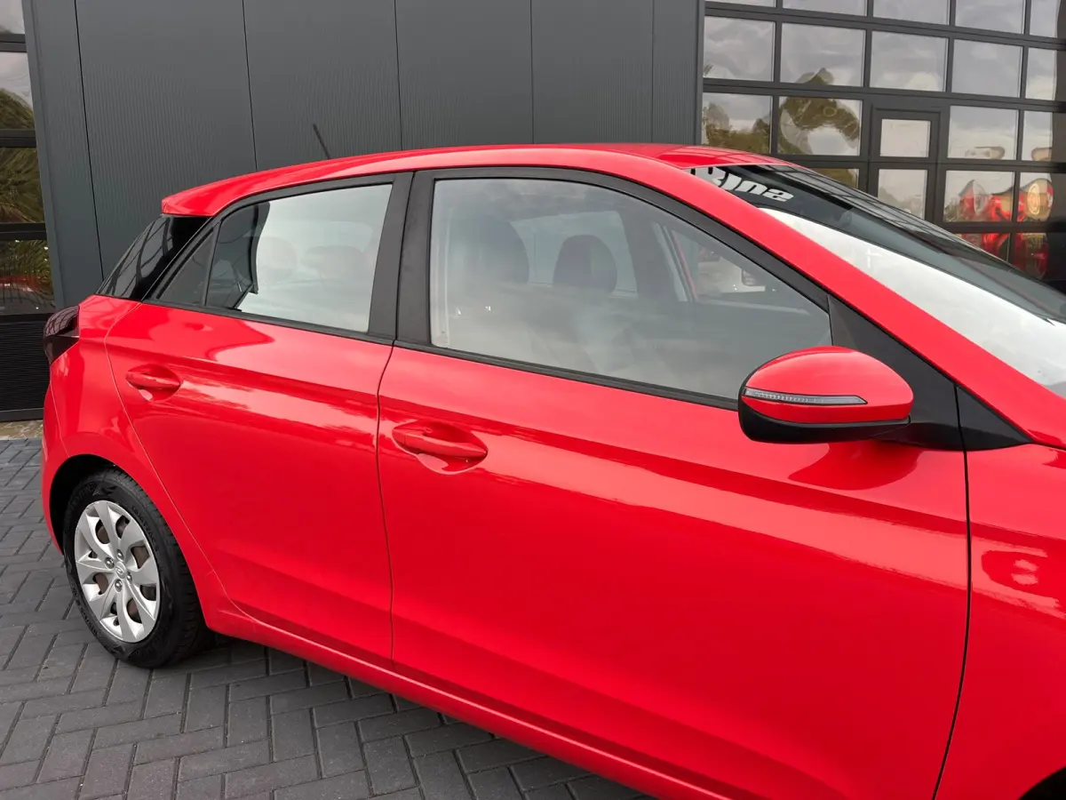 1.0 T-GDI Comfort 100PK/Camera/Leder/Carplay/Navigatie/Clima/Cruise/Trekhaak/2De Eigenaar/Nieuwstaat !!