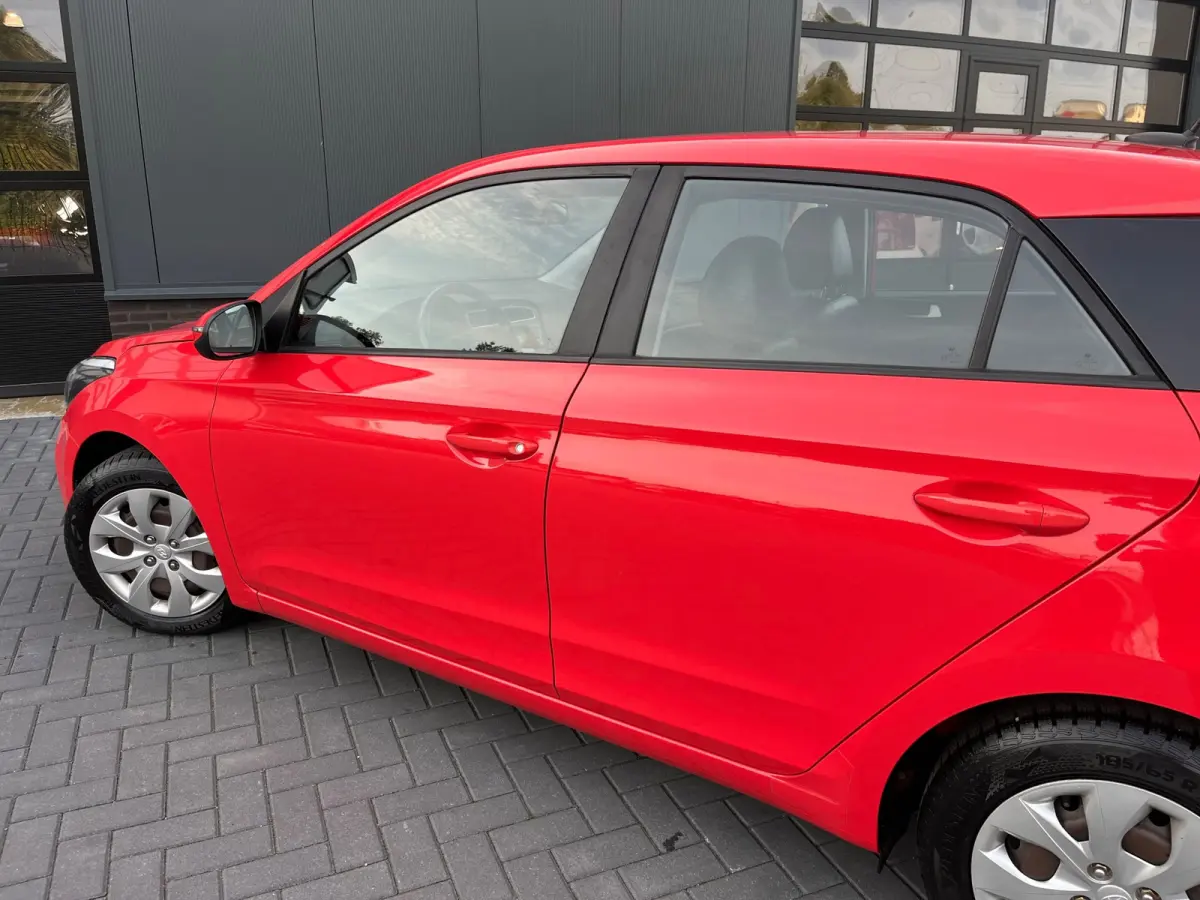 1.0 T-GDI Comfort 100PK/Camera/Leder/Carplay/Navigatie/Clima/Cruise/Trekhaak/2De Eigenaar/Nieuwstaat !!