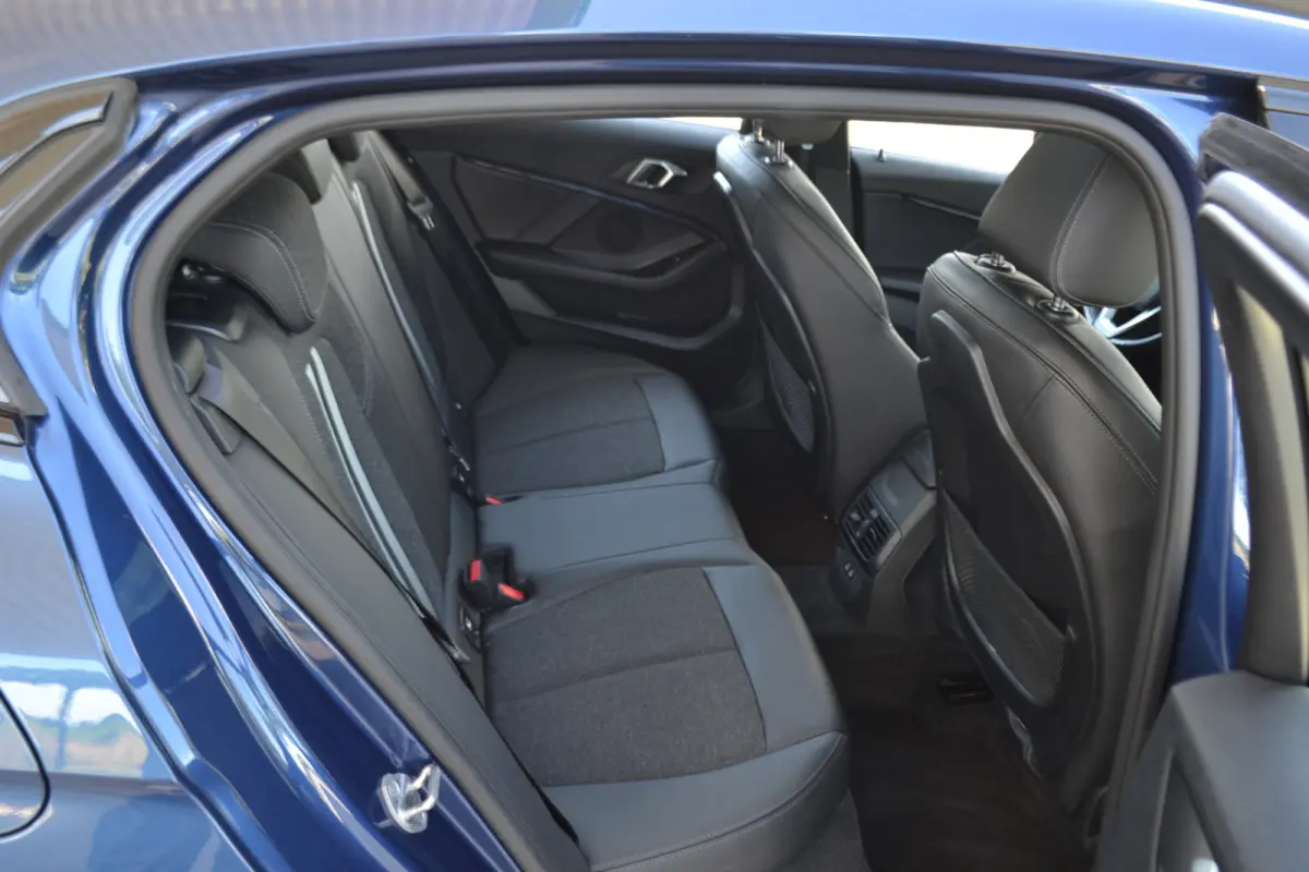 118i Automaat | Sportline Business Edition | Carplay | Panoramadak | Dealeronderhouden.