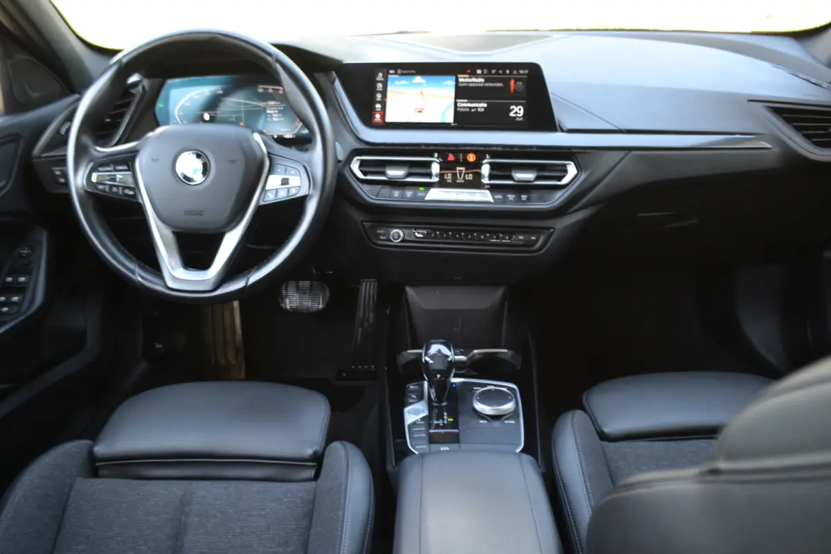 118i Automaat | Sportline Business Edition | Carplay | Panoramadak | Dealeronderhouden.