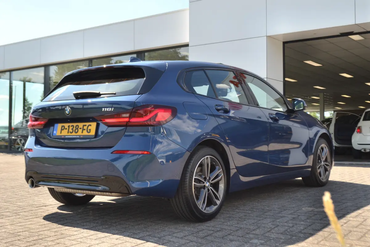 118i Automaat | Sportline Business Edition | Carplay | Panoramadak | Dealeronderhouden.