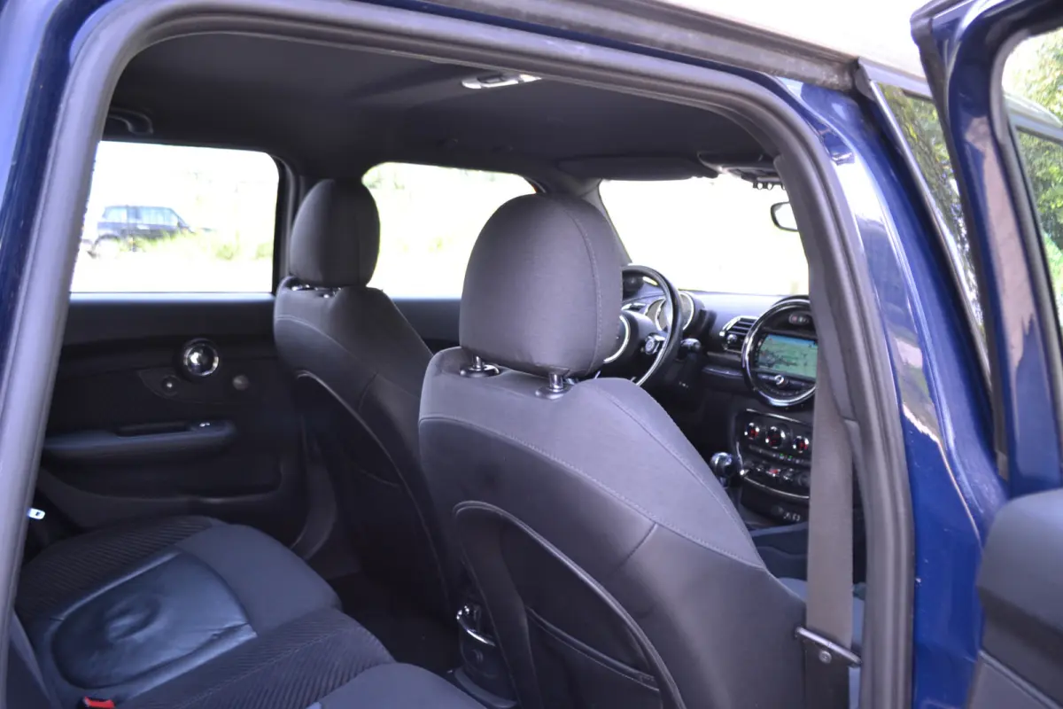 1.5 Cooper Chili Serious | Led | Sportstoel | Harman Kardon | Navi | Keyless Entry | 18 inch. Dealer onderhouden!
