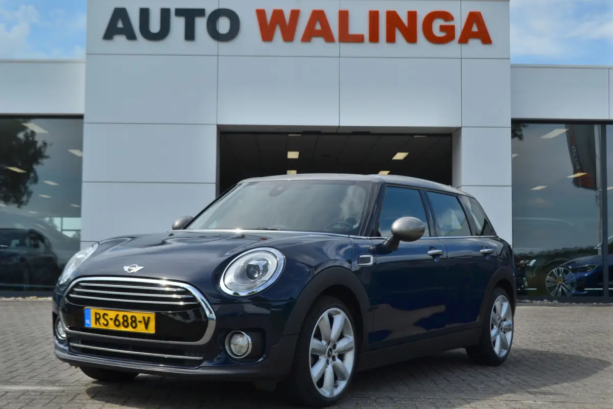 1.5 Cooper Chili Serious | Led | Sportstoel | Harman Kardon | Navi | Keyless Entry | 18 inch. Dealer onderhouden!