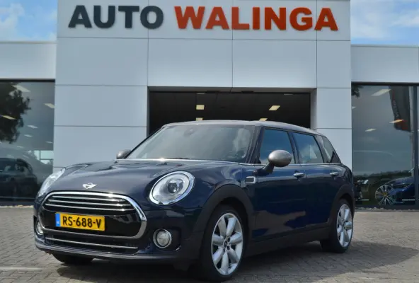 1.5 Cooper Chili Serious | Led | Sportstoel | Harman Kardon | Navi | Keyless Entry | 18 inch. Dealer onderhouden!