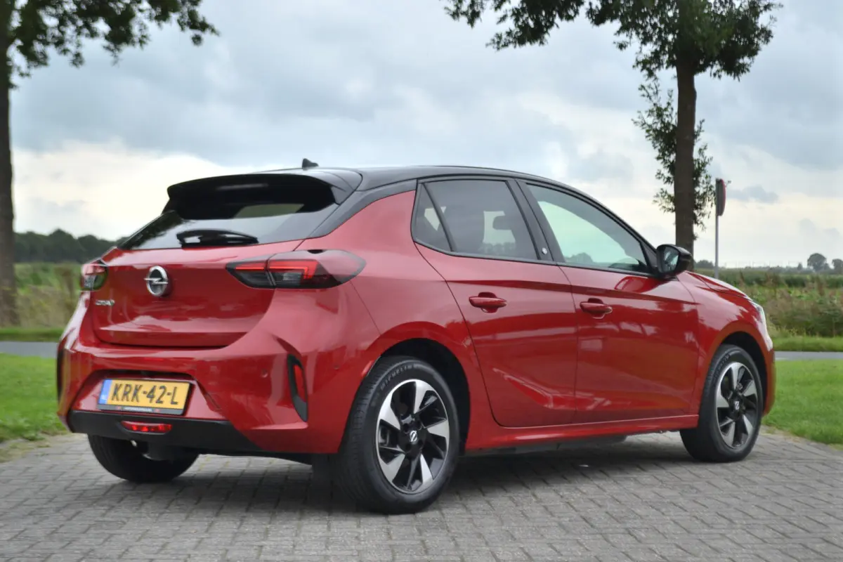 Edition 50 kWh Camera | Autom. Airco | Warmtepomp | Carplay | PDC v+a |