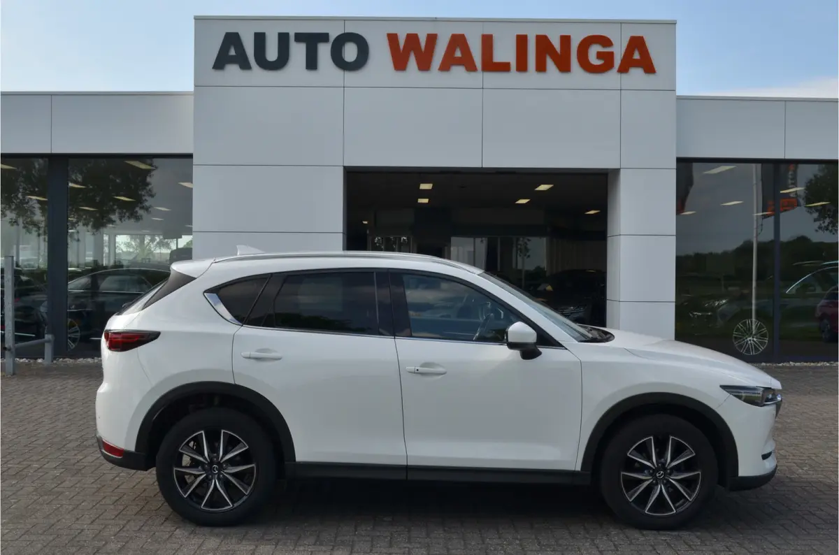 2.0 4WD Nieuw model! | Achteruitrijcamera | Head Up | Dodehoeksensor | Stuur en stoelverwarming |