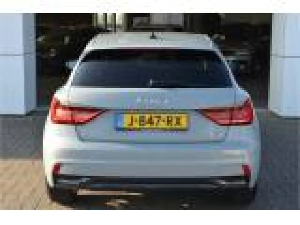 25 TFSI Virtual Cockpit | Carplay | Navi | Climate | Getint glas | Cruise | 5 drs
