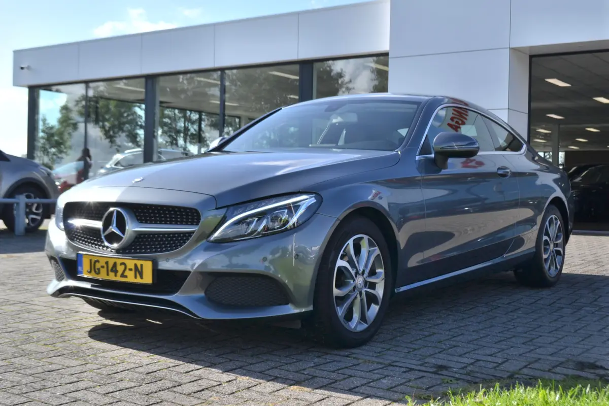 180 Ambition Navigatie | Led koplampen | Trekhaak af fabriek 1800kg | Nederlandse Auto!
