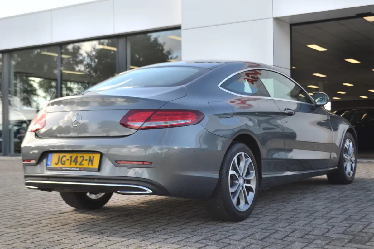 180 Ambition Navigatie | Led koplampen | Trekhaak af fabriek 1800kg | Nederlandse Auto!