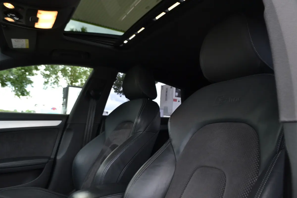 1.8 TFSI S-Line Autom. | Opendak | Sportstoelen | Leer/ Alcantara | Stoelverwarming | NL Auto!