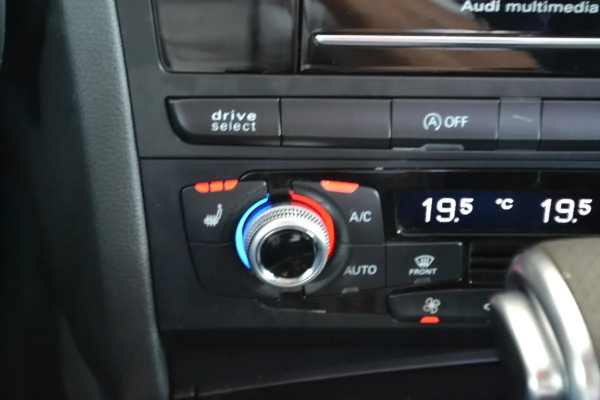 1.8 TFSI S-Line Autom. | Opendak | Sportstoelen | Leer/ Alcantara | Stoelverwarming | NL Auto!