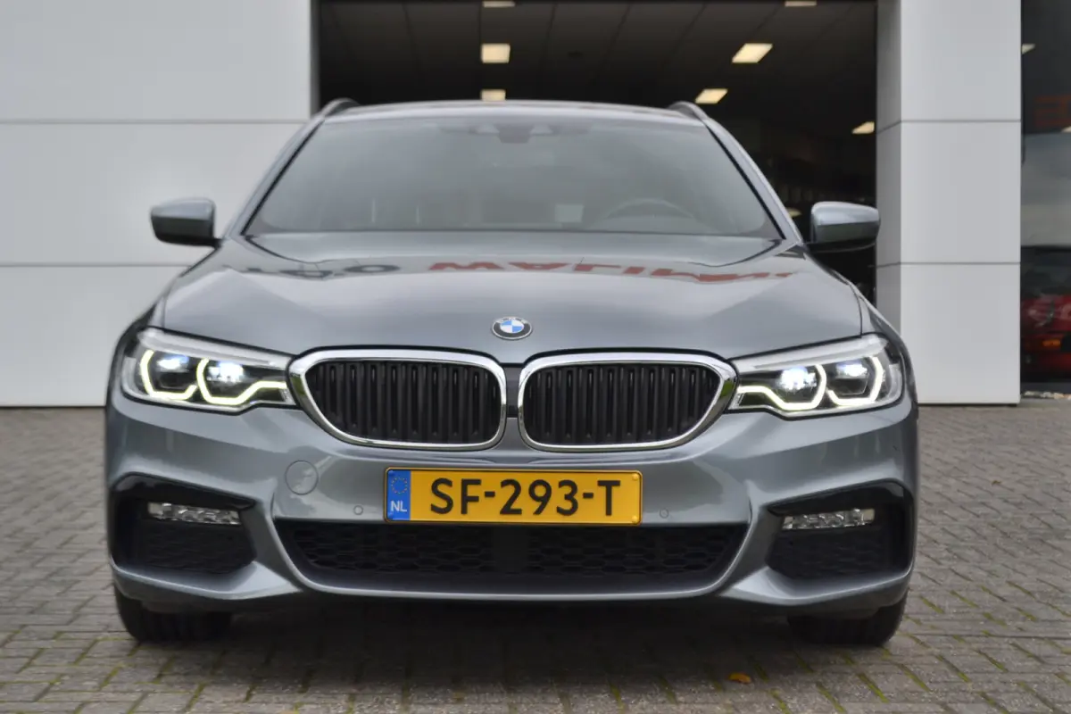 520i M Sportpakket | NL Auto | Stoelverst el geheug. | Stoelverw. | Trekhaak 2000kg |