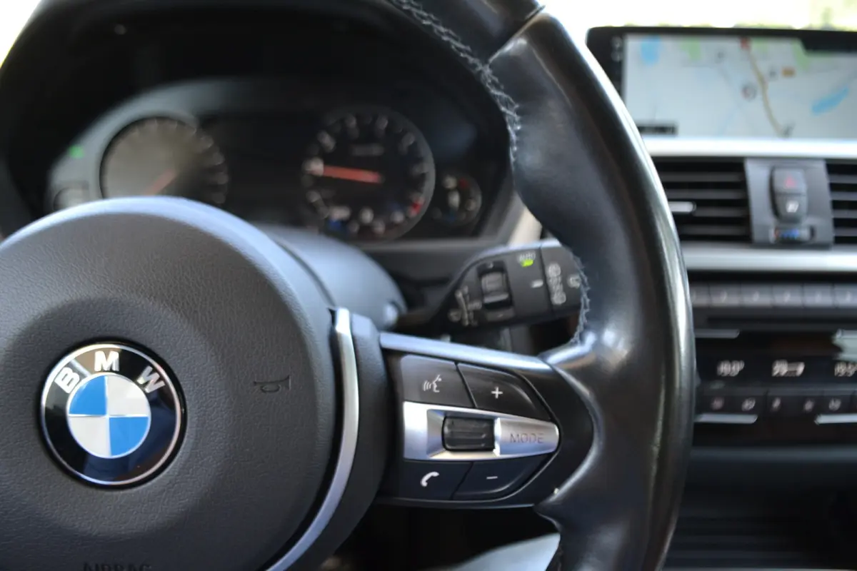 318i M Sport Leer | Navigatie | Trekhaak Afn. | onderhoud inzichtelijk.