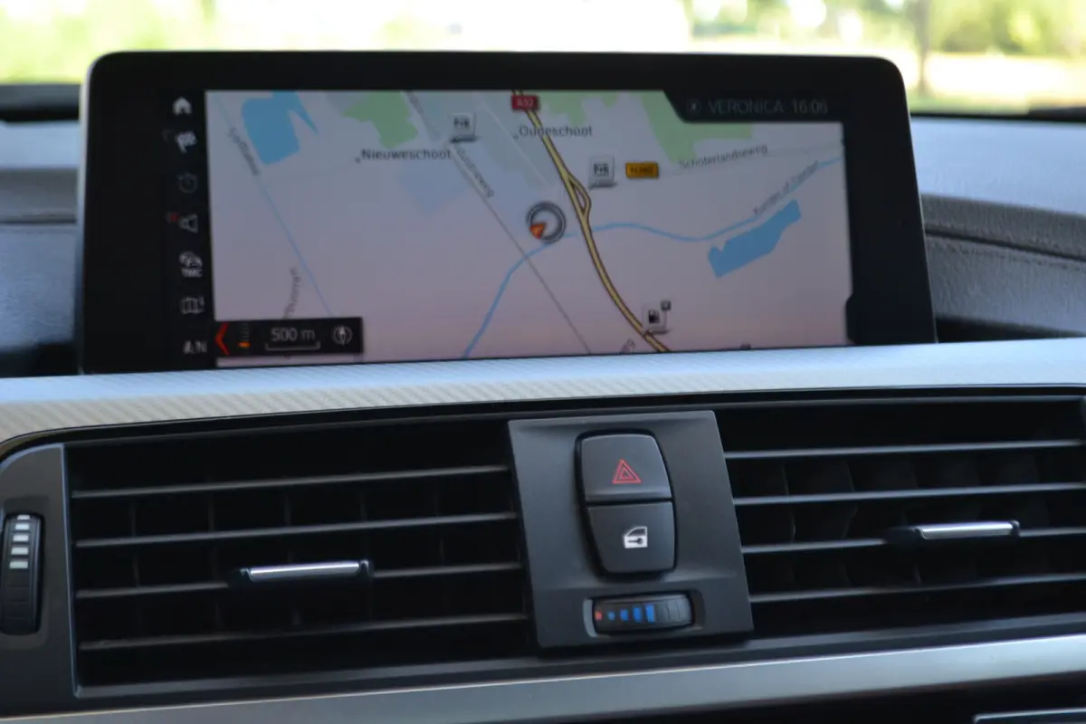 318i M Sport Leer | Navigatie | Trekhaak Afn. | onderhoud inzichtelijk.