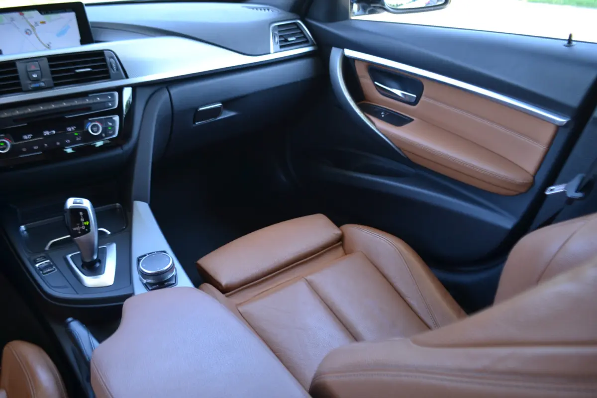 318i M Sport Leer | Navigatie | Trekhaak Afn. | onderhoud inzichtelijk.