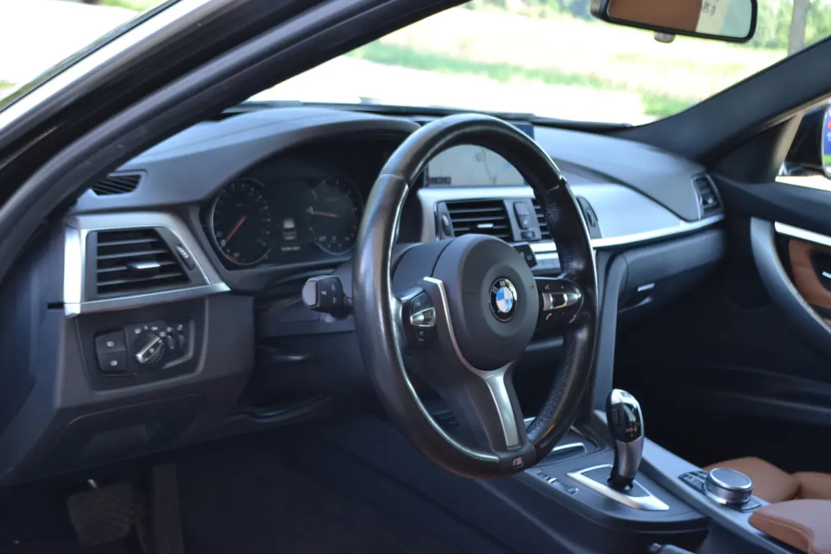 318i M Sport Leer | Navigatie | Trekhaak Afn. | onderhoud inzichtelijk.
