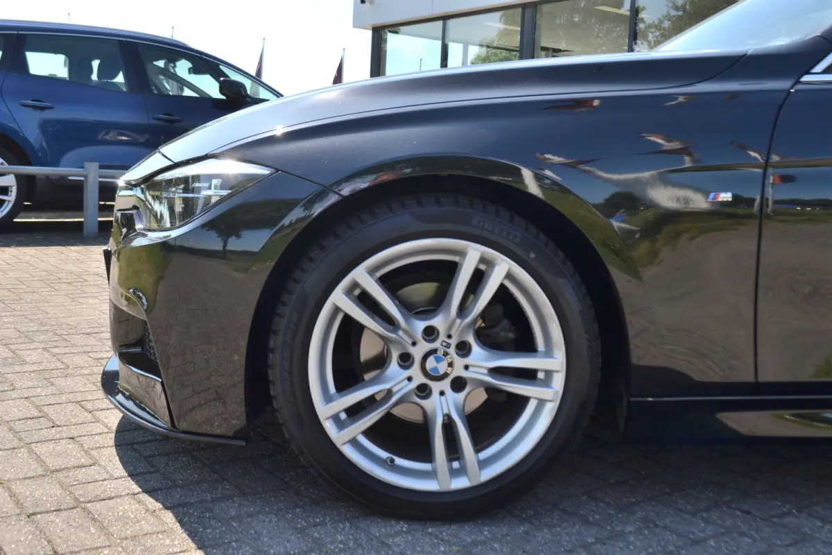 318i M Sport Leer | Navigatie | Trekhaak Afn. | onderhoud inzichtelijk.