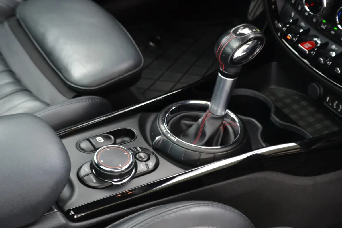 2.0 Cooper S JCW Chili | Panoramadak | Leer | Harman/Kardon | Achteruitrij camera | Head-up display | Stoelverwarming |
