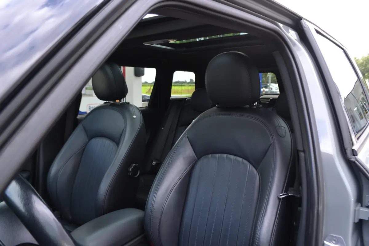 2.0 Cooper S JCW Chili | Panoramadak | Leer | Harman/Kardon | Achteruitrij camera | Head-up display | Stoelverwarming |