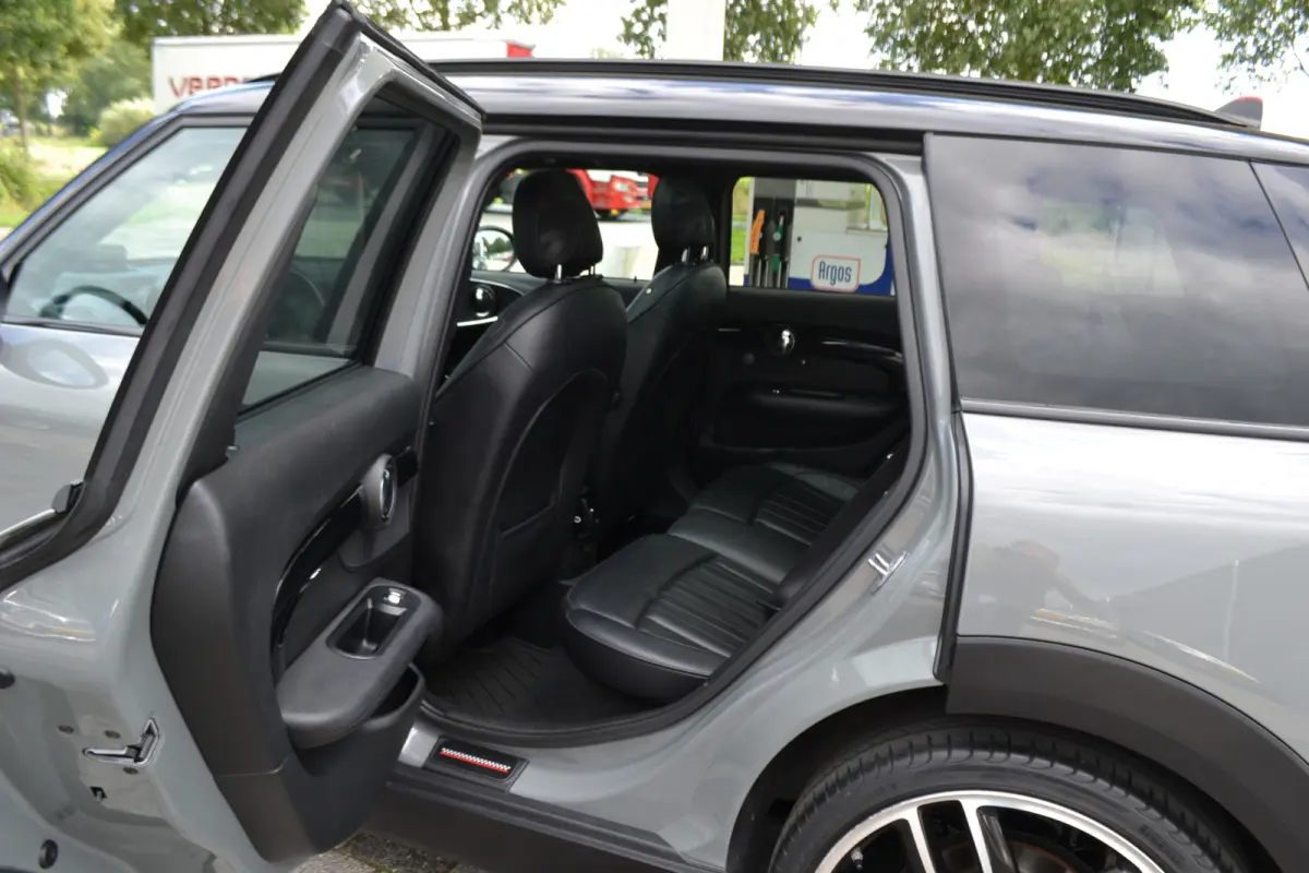 2.0 Cooper S JCW Chili | Panoramadak | Leer | Harman/Kardon | Achteruitrij camera | Head-up display | Stoelverwarming |
