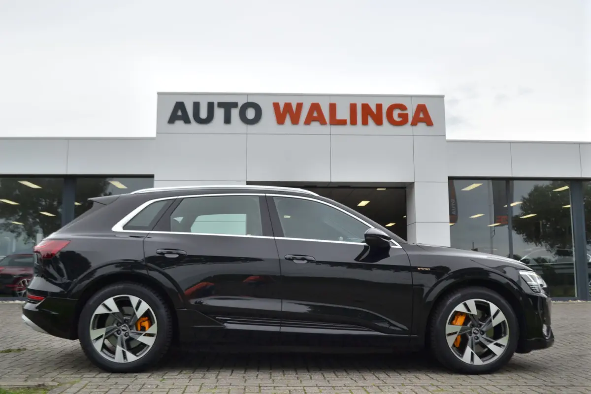 55 quattro S-Line 95 kWh Panoramdak | Trekhaak | Stoelen v el geheug. | Achteruitrijcamera | Keyless |