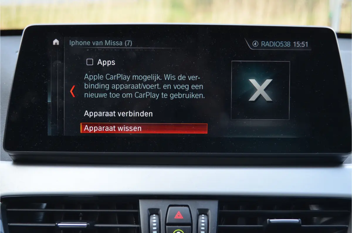 sDrive20i 180pk Automaat | Panoramdak | Carplay | Head Up | Achteruitrij camera |Stoelverwarming | Dealer Metallic Lak