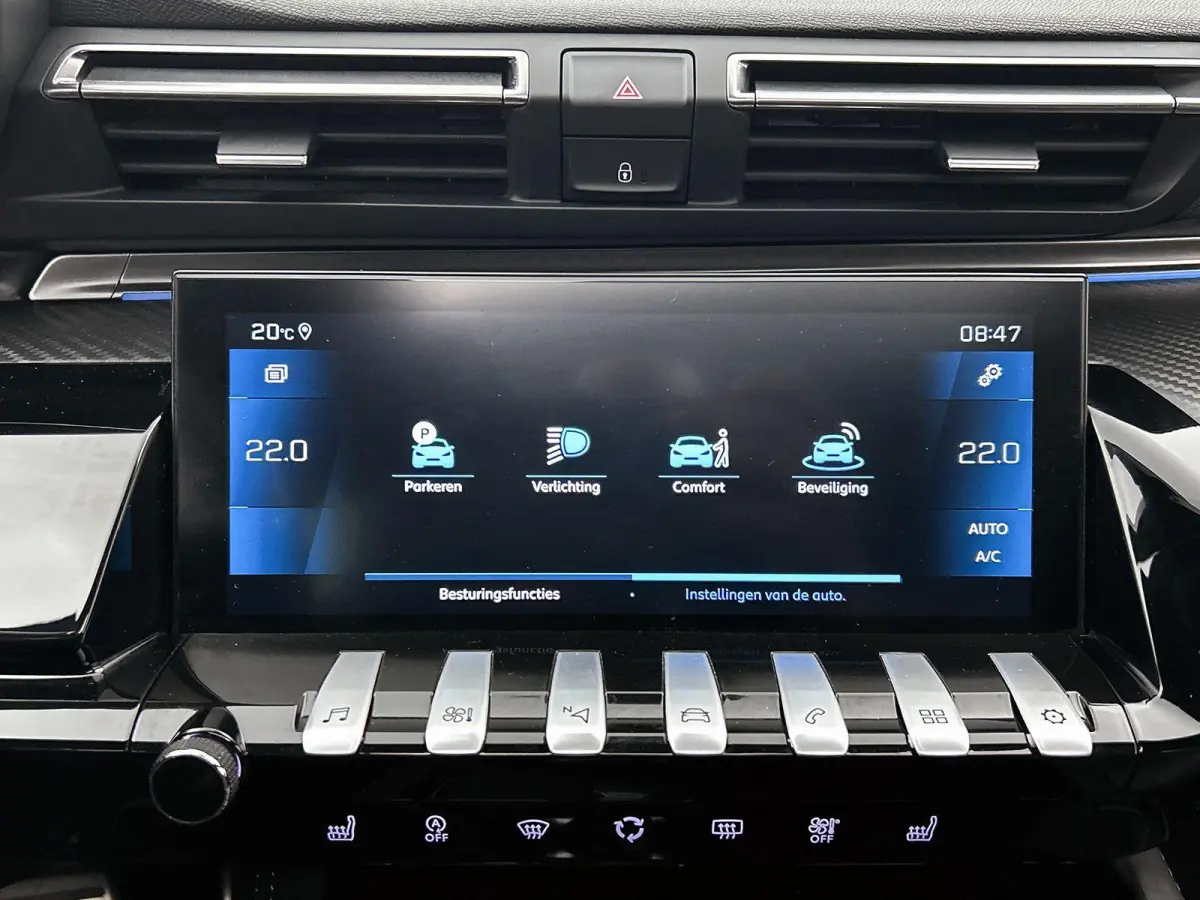 1.5 BlueHDi 130 S&S EAT8 GT | Apple Carplay / Android Auto | Achteruitrijcamera | Parkeersensoren | Panoramadak | Trekhaak |