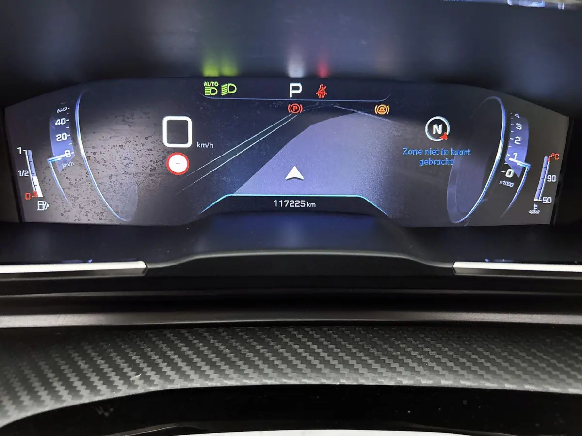 1.5 BlueHDi 130 S&S EAT8 GT | Apple Carplay / Android Auto | Achteruitrijcamera | Parkeersensoren | Panoramadak | Trekhaak |