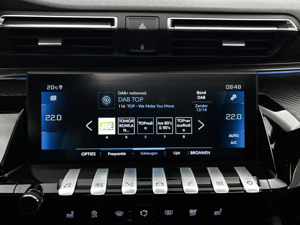 1.5 BlueHDi 130 S&S EAT8 GT | Apple Carplay / Android Auto | Achteruitrijcamera | Parkeersensoren | Panoramadak | Trekhaak |
