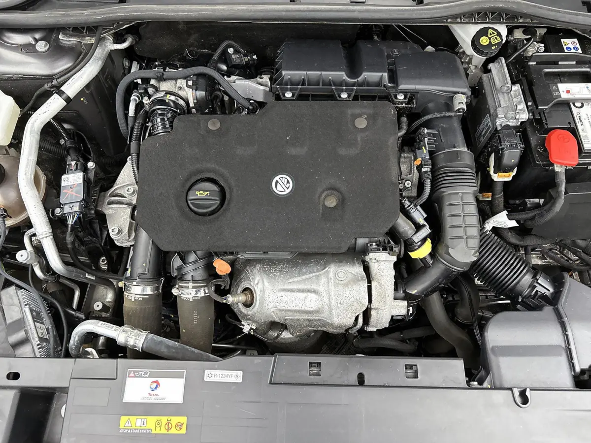 1.5 BlueHDi 130 S&S EAT8 GT | Apple Carplay / Android Auto | Achteruitrijcamera | Parkeersensoren | Panoramadak | Trekhaak |