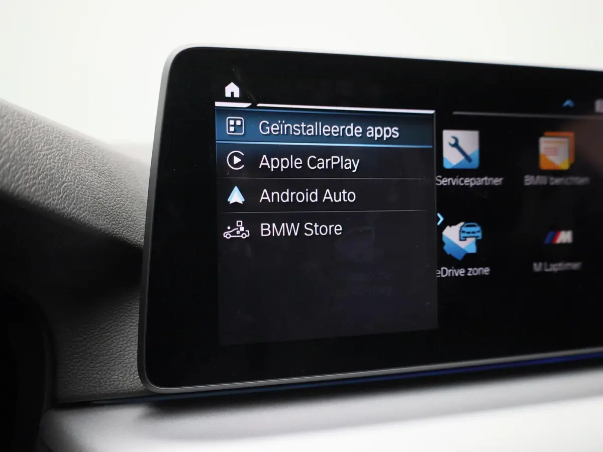 530e 215kW xDrive Auto | Apple Carplay / Android Auto | Panoramadak | Sfeerverlichting | Harman / Kardon | Achteruitrijcamera | Trekhaak |
