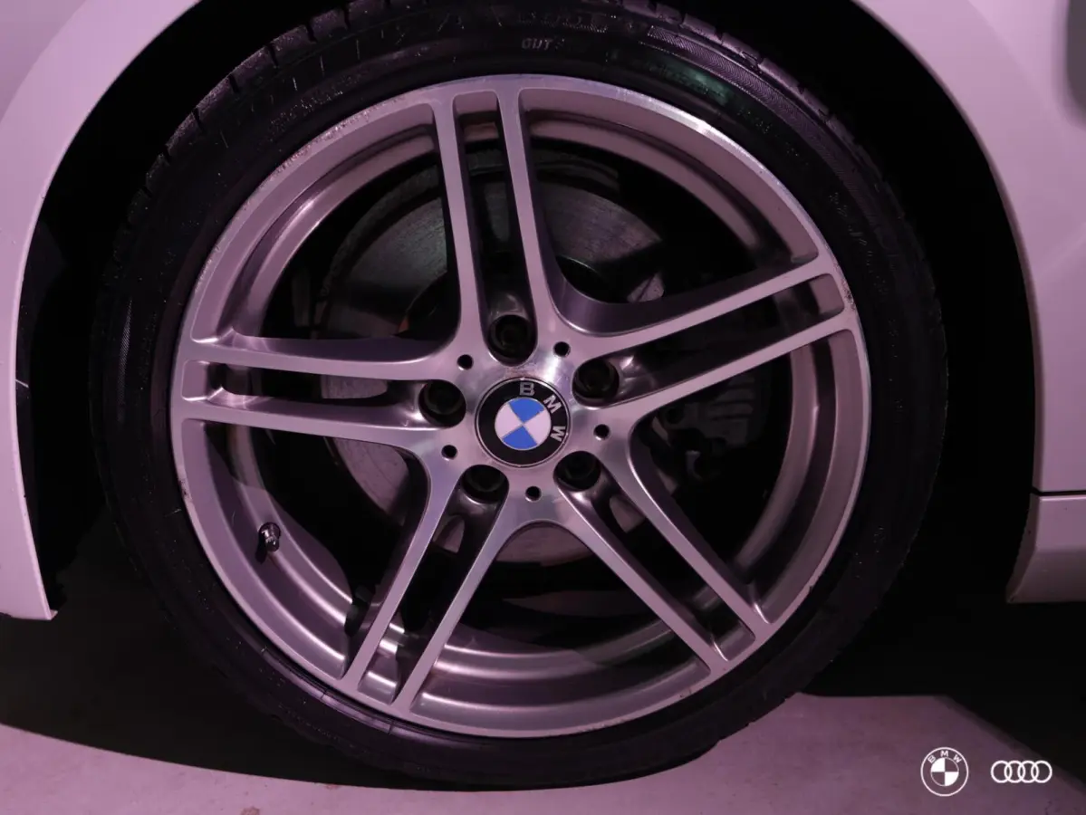 325i M SPORT / NL AUTO/ SCHUIFDAK / MEMORY / HIFI / 18"/ 6 CIL.