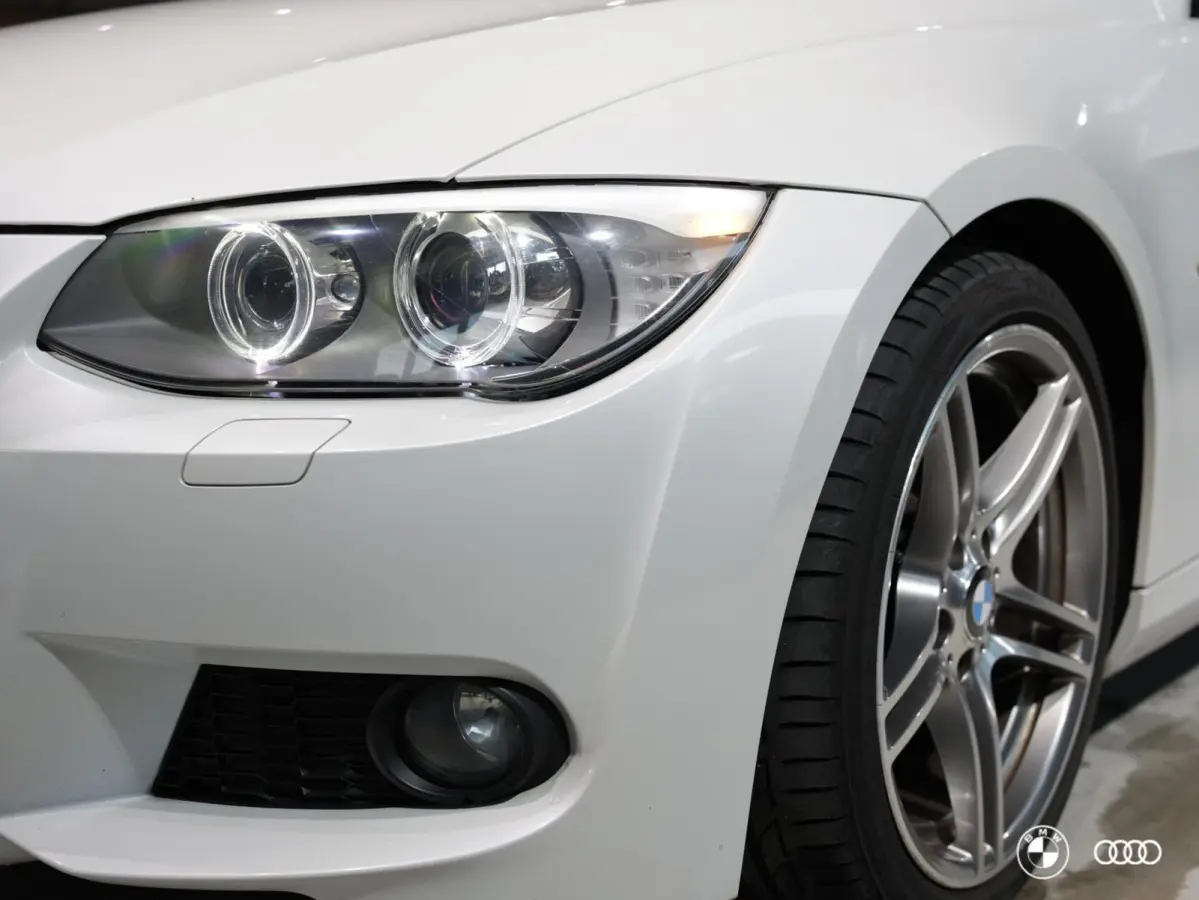 325i M SPORT / NL AUTO/ SCHUIFDAK / MEMORY / HIFI / 18"/ 6 CIL.