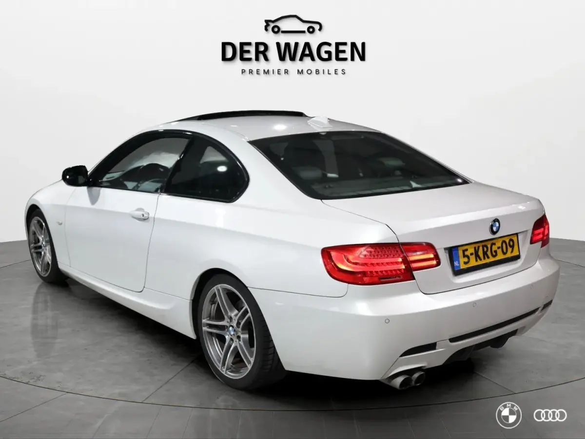 325i M SPORT / NL AUTO/ SCHUIFDAK / MEMORY / HIFI / 18"/ 6 CIL.