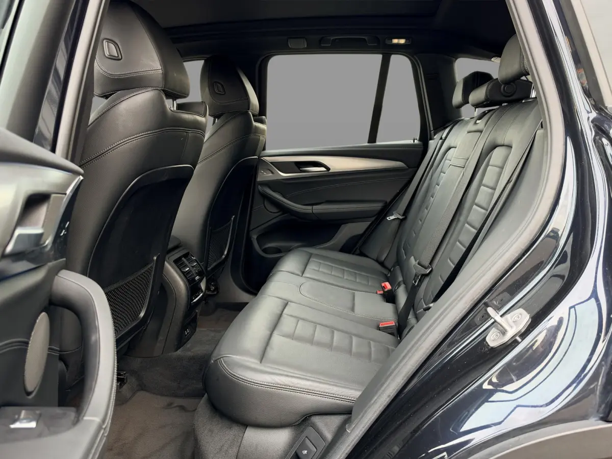 High Executive 80 kWh SoH 94,5% | Dealeronderhouden | Driving Assistant Professional | Elektr.. Trekhaak | Panorama dak | Harman Kardon | 360° Camera | Head-Up | Comfort Access | Leder | 1e