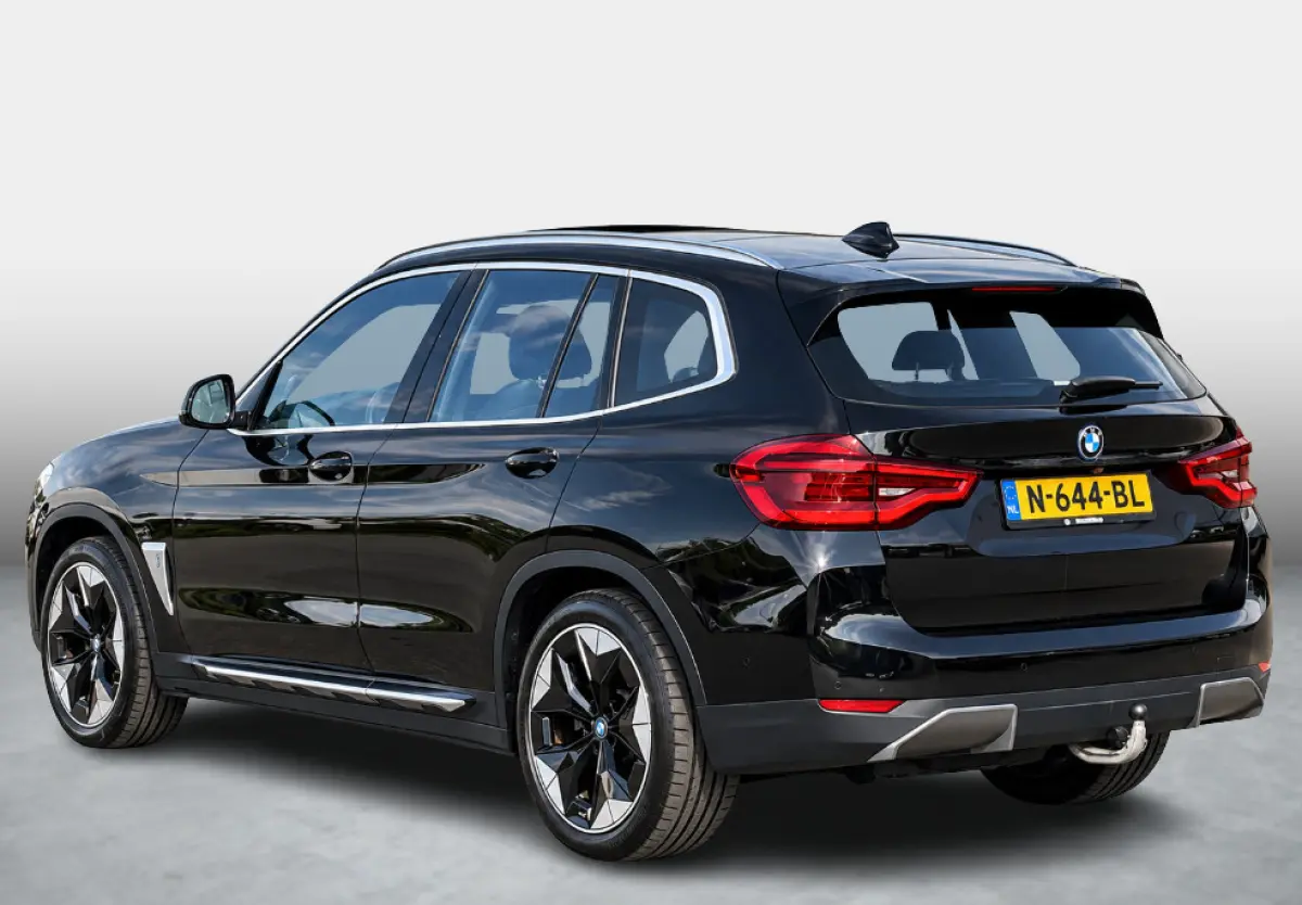 High Executive 80 kWh SoH 94,5% | Dealeronderhouden | Driving Assistant Professional | Elektr.. Trekhaak | Panorama dak | Harman Kardon | 360° Camera | Head-Up | Comfort Access | Leder | 1e