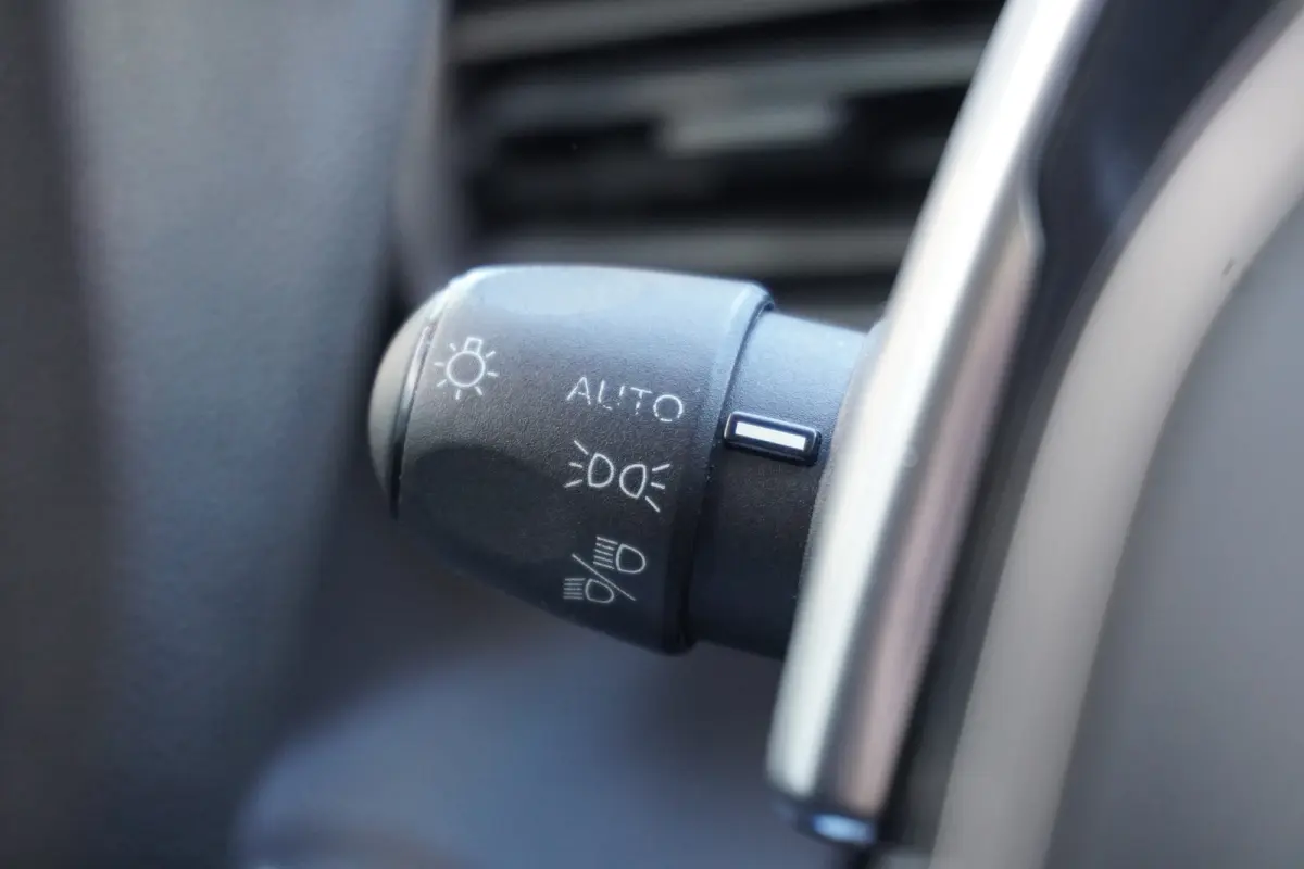 1.5 BlueHDI 130PK Automaat EURO 6 - Airco - Cruise - Carplay - €9.950,- Excl.