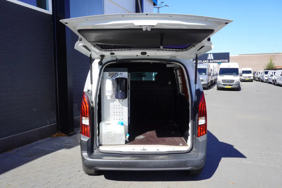 1.5 BlueHDI 130PK Automaat EURO 6 - Airco - Cruise - Carplay - €9.950,- Excl.