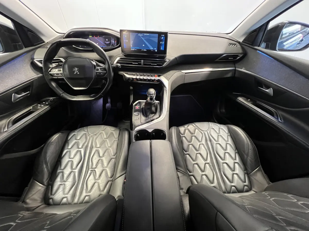 1.2 PureTech Allure Pack Business 7pers. | Android Auto/Apple Carplay | LM Velgen 18" | Voorstoelen Verwarmd | Cruise Control | PDC Voor en Achter | Airco |